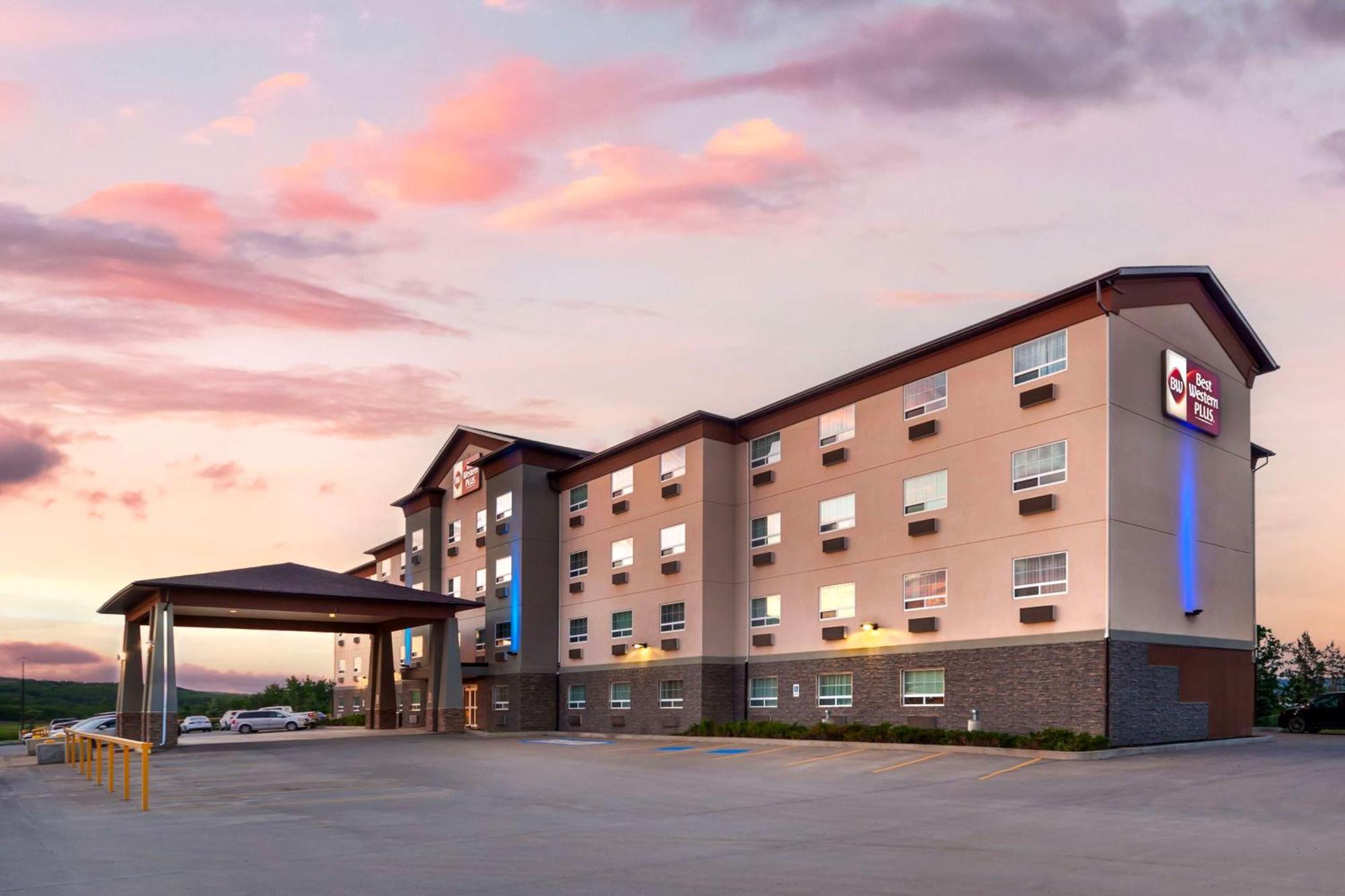 Best Western Plus Peace River Hotel & Suites Bagian luar foto