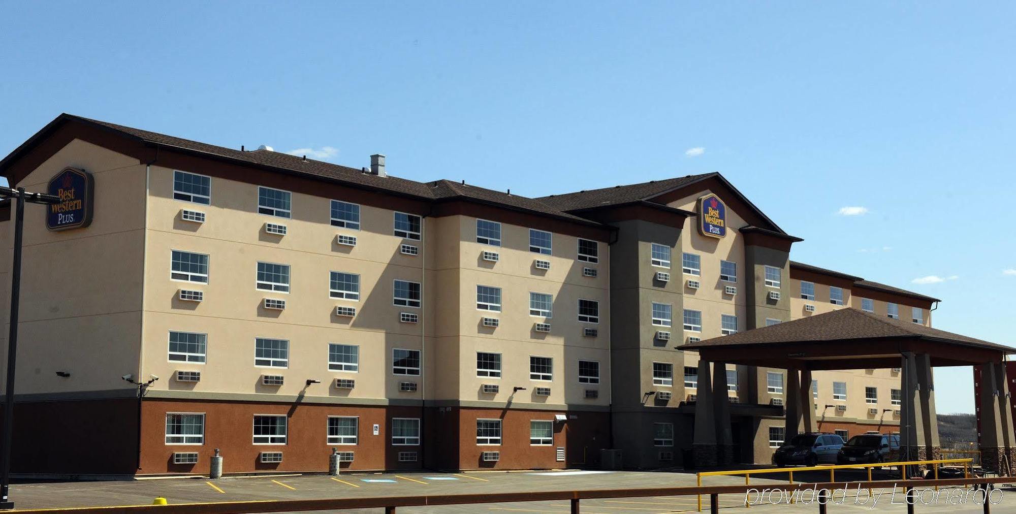 Best Western Plus Peace River Hotel & Suites Bagian luar foto