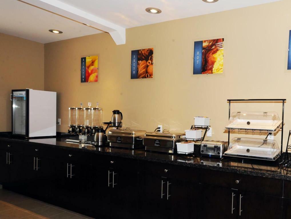Best Western Plus Peace River Hotel & Suites Bagian luar foto