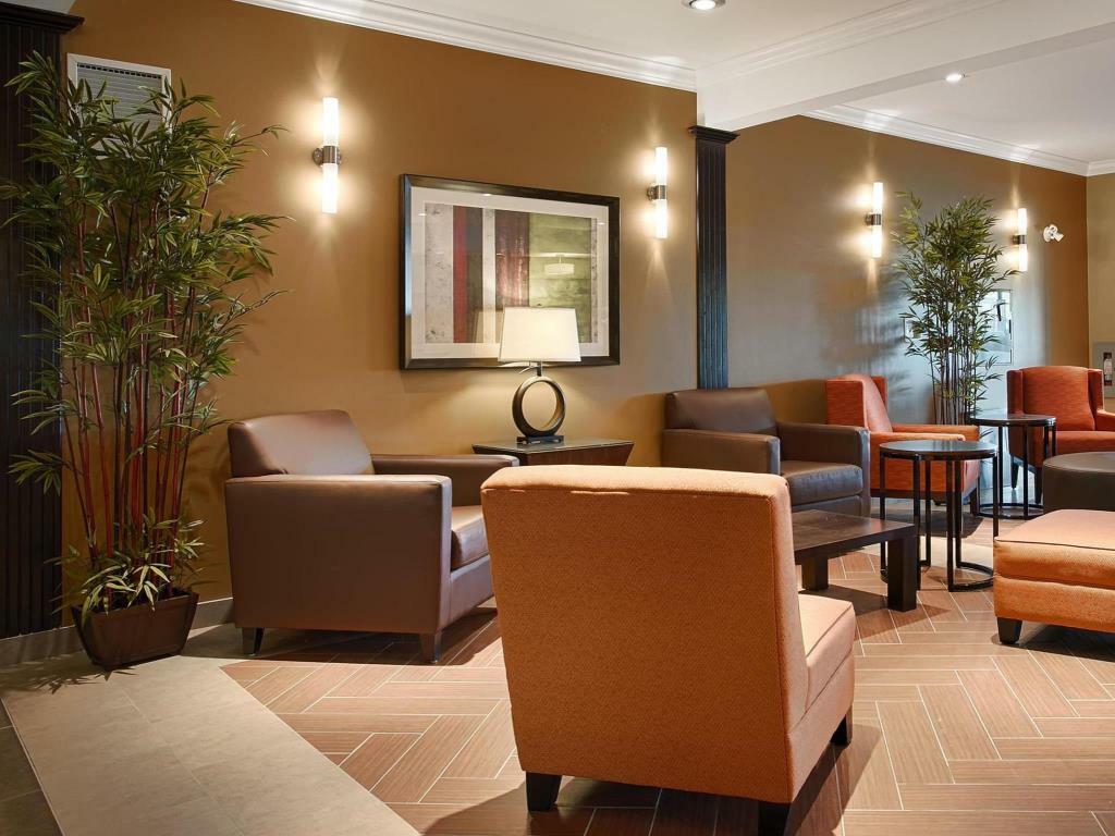 Best Western Plus Peace River Hotel & Suites Bagian luar foto