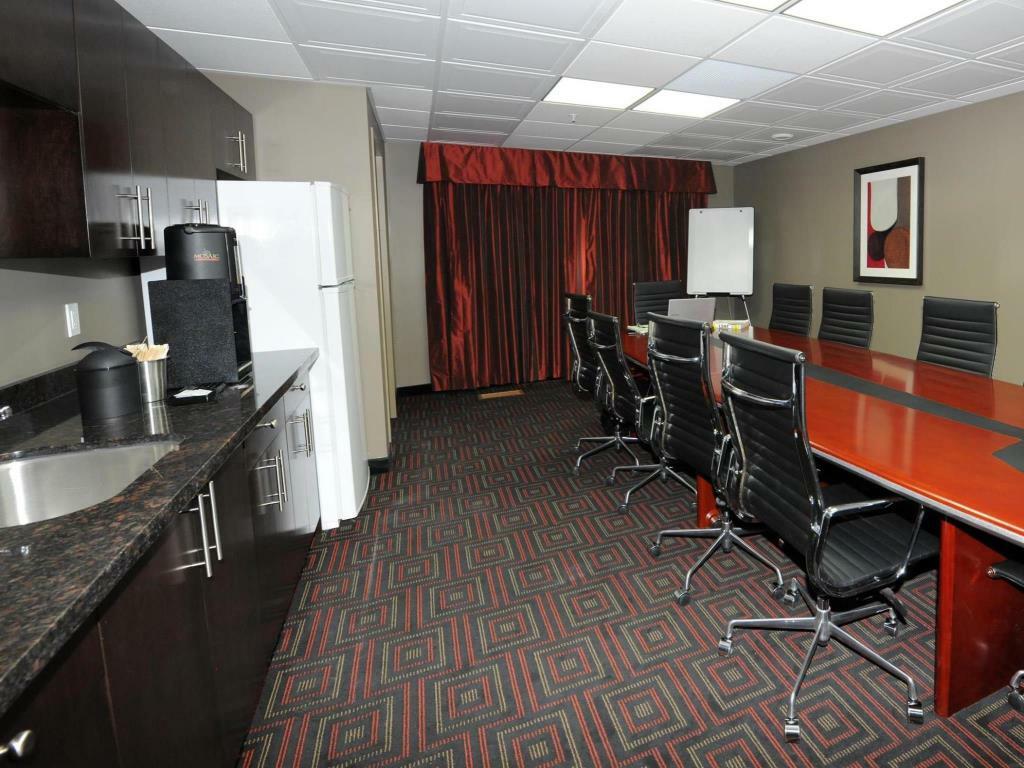 Best Western Plus Peace River Hotel & Suites Bagian luar foto